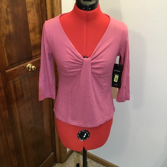 Karen Kane 3/4 Sleeve blouse, size MP, NWT, deep neckline, stretch - Picture 1 of 3